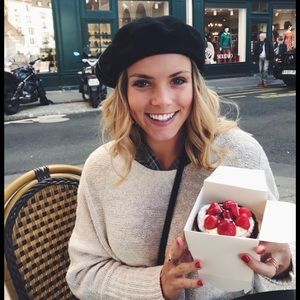 Meet your Posher, Sydney